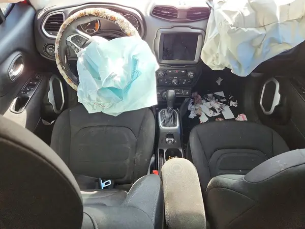 ZACCJBBB9JPG82974 2018 JEEP RENEGADE - Image 8