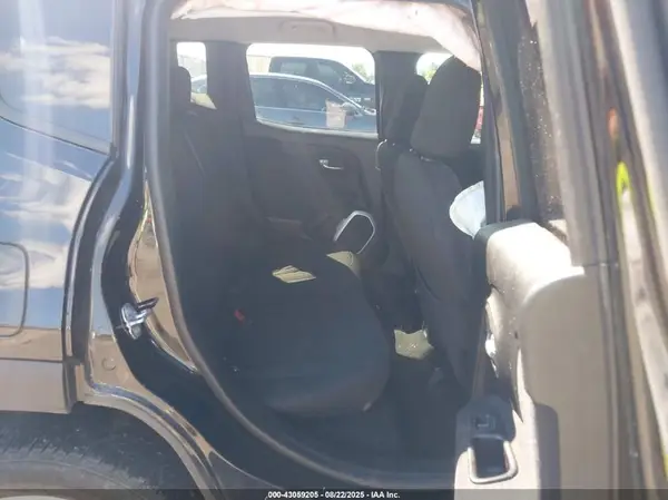 ZACCJBBB9JPH04004 2018 JEEP RENEGADE - Image 8