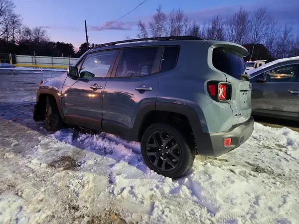ZACCJBBB9JPH37469 2018 JEEP RENEGADE - Image 2