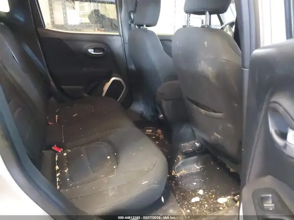 ZACCJBBB9JPH39559 2018 JEEP RENEGADE - Image 8