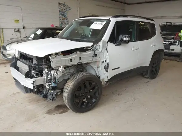 ZACCJBBB9JPH50996 2018 JEEP RENEGADE - Image 2