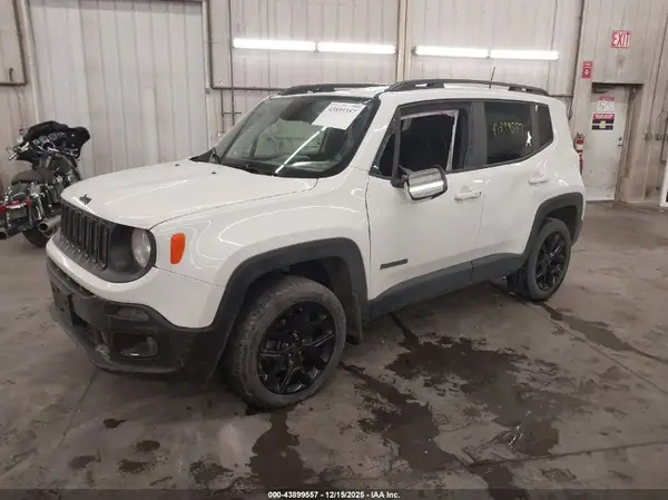 ZACCJBBB9JPH72741 2018 JEEP RENEGADE - Image 2