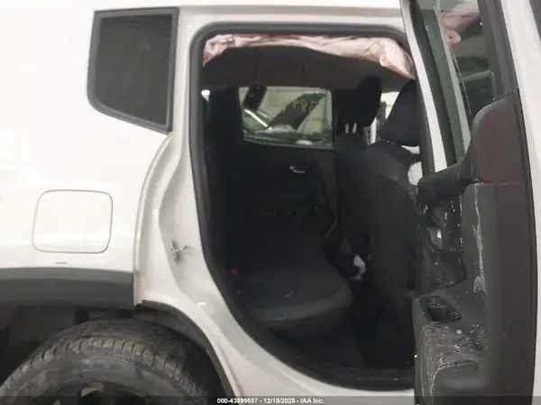 ZACCJBBB9JPH72741 2018 JEEP RENEGADE - Image 8
