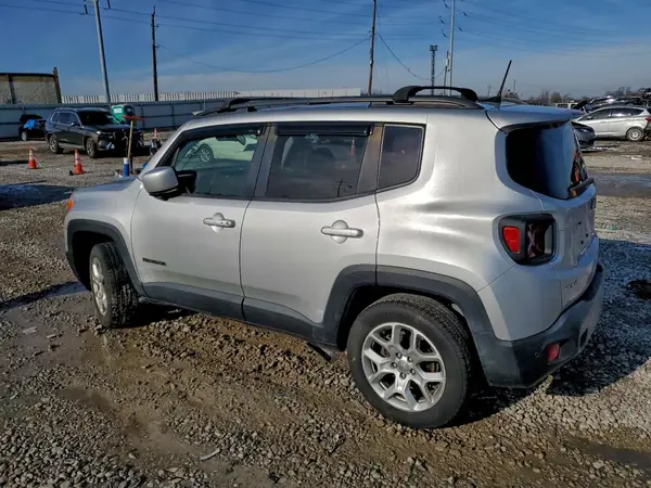ZACCJBBB9JPH72772 2018 JEEP RENEGADE - Image 2