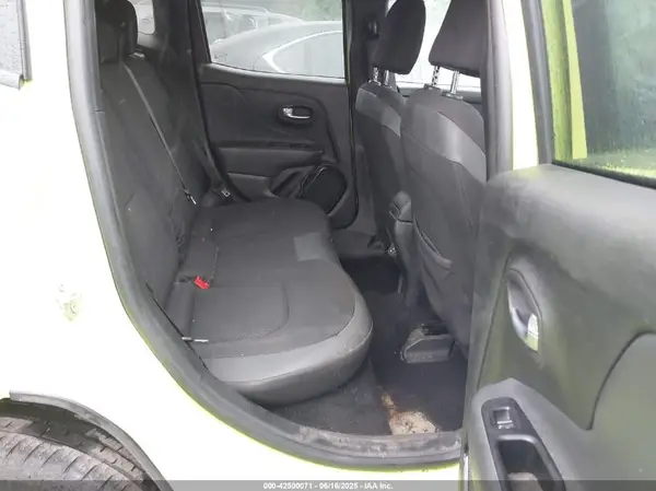 ZACCJBBB9JPH91774 2018 JEEP RENEGADE - Image 8