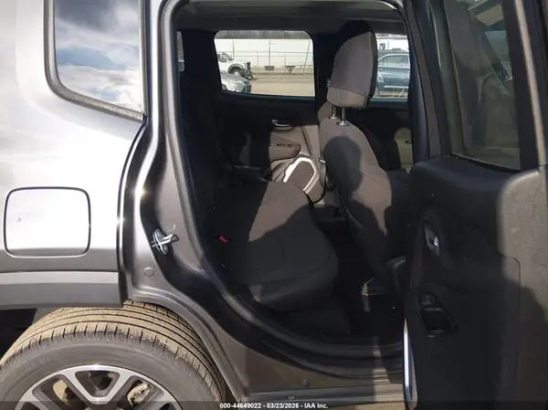 ZACCJBBB9JPH99986 2018 JEEP RENEGADE - Image 8