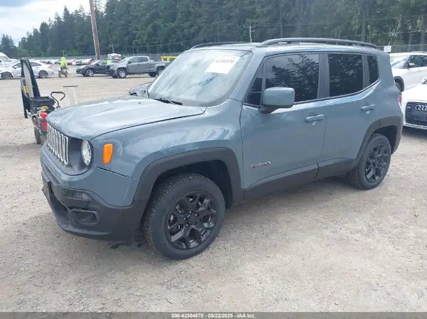 ZACCJBBB9JPJ02717 2018 JEEP RENEGADE - Image 2