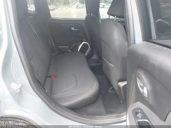 ZACCJBBB9JPJ02717 2018 JEEP RENEGADE - Image 8
