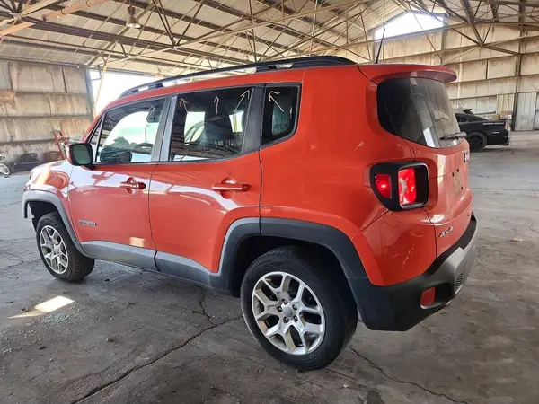 ZACCJBBB9JPJ08680 2018 JEEP RENEGADE - Image 2
