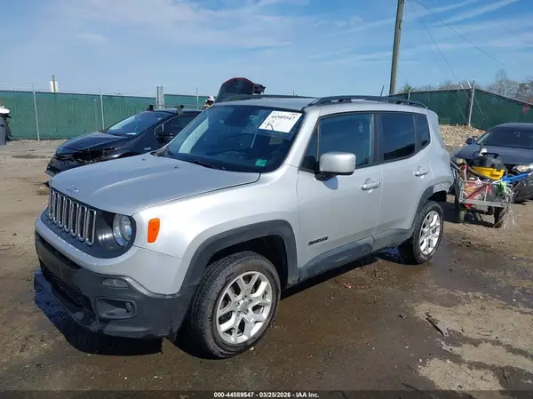 ZACCJBBB9JPJ30677 2018 JEEP RENEGADE - Image 2