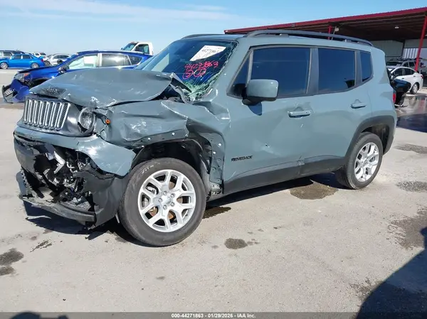 ZACCJBBB9JPJ33188 2018 JEEP RENEGADE - Image 2