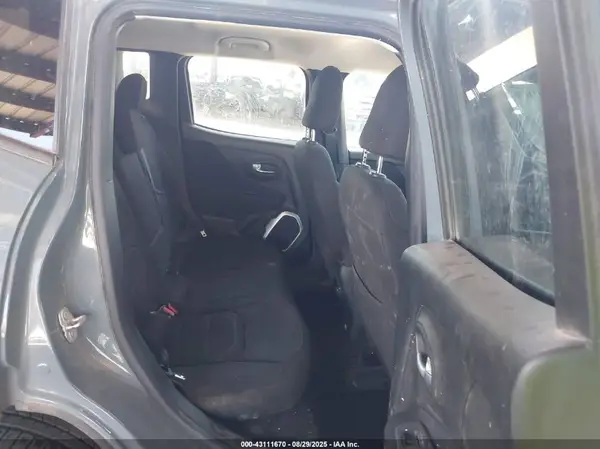ZACCJBBB9JPJ39167 2018 JEEP RENEGADE - Image 8