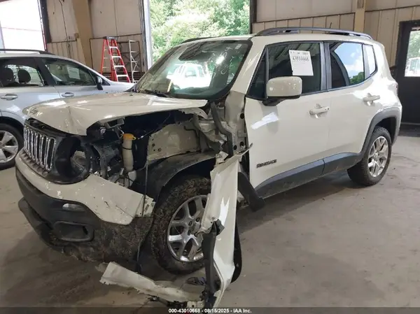 ZACCJBBB9JPJ42263 2018 JEEP RENEGADE - Image 2