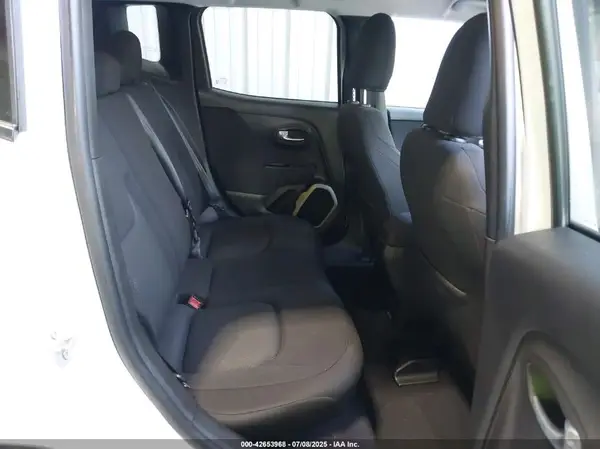 ZACCJBBBXHPE79263 2017 JEEP RENEGADE - Image 8