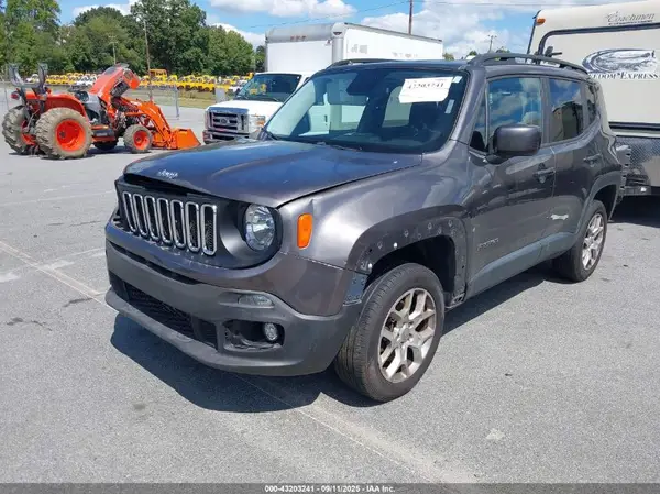 ZACCJBBBXHPE84625 2017 JEEP RENEGADE - Image 2