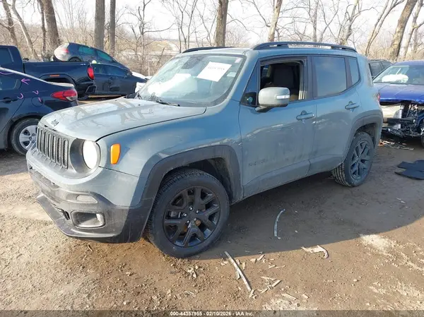 ZACCJBBBXHPF02248 2017 JEEP RENEGADE - Image 2