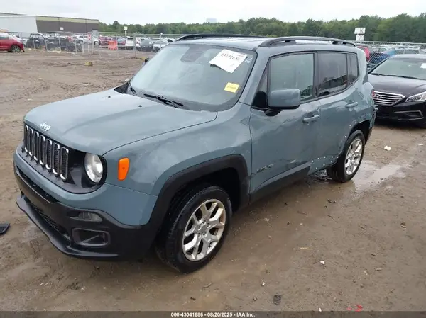 ZACCJBBBXHPF25674 2017 JEEP RENEGADE - Image 2