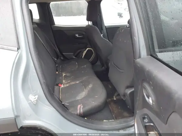 ZACCJBBBXHPF25674 2017 JEEP RENEGADE - Image 8