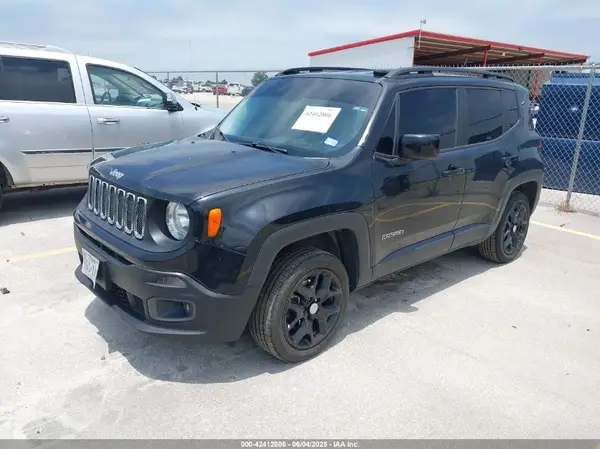 ZACCJBBBXHPF36402 2017 JEEP RENEGADE - Image 2