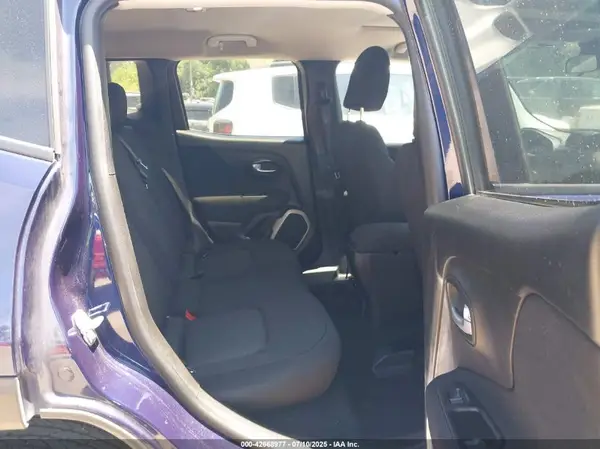 ZACCJBBBXHPF68251 2017 JEEP RENEGADE - Image 8