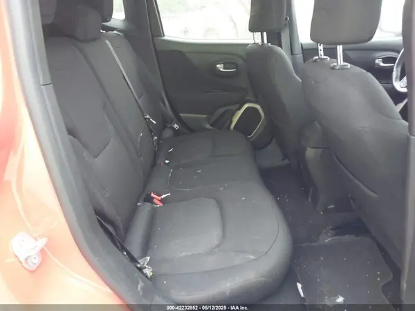 ZACCJBBBXHPF87320 2017 JEEP RENEGADE - Image 8
