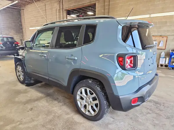 ZACCJBBBXHPF94655 2017 JEEP RENEGADE - Image 2