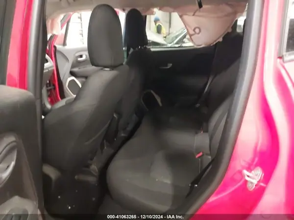 ZACCJBBBXHPG12796 2017 JEEP RENEGADE - Image 8