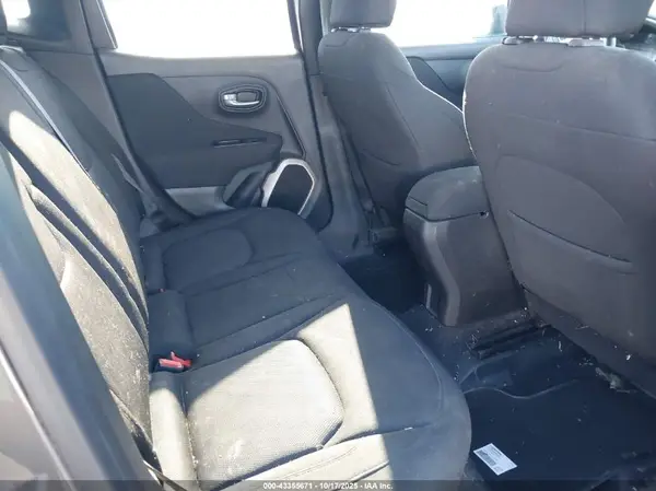 ZACCJBBBXHPG39027 2017 JEEP RENEGADE - Image 8