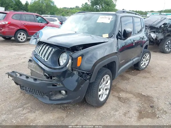 ZACCJBBBXHPG39352 2017 JEEP RENEGADE - Image 2