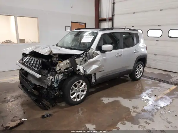 ZACCJBBBXHPG44423 2017 JEEP RENEGADE - Image 2