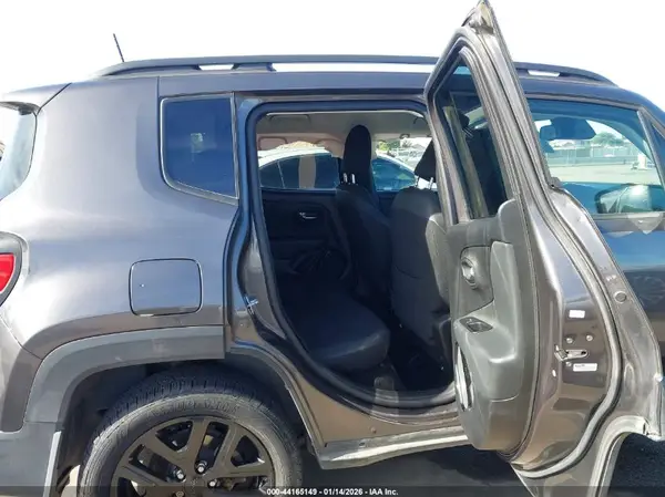 ZACCJBBBXJPH40896 2018 JEEP RENEGADE - Image 8