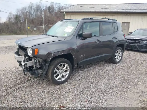 ZACCJBBBXJPH41286 2018 JEEP RENEGADE - Image 2