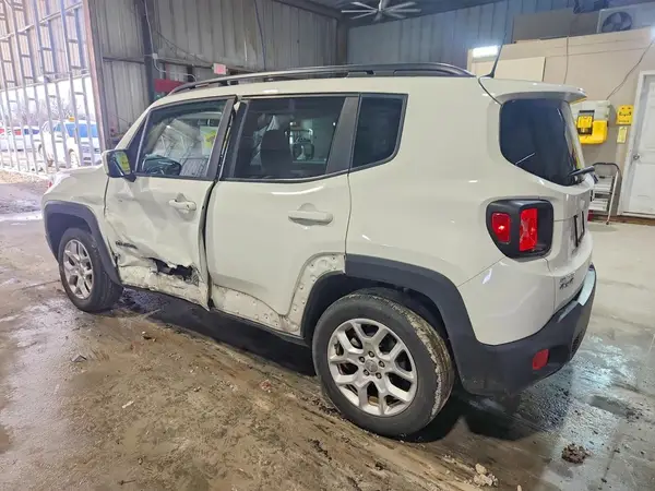 ZACCJBBBXJPH81030 2018 JEEP RENEGADE - Image 2
