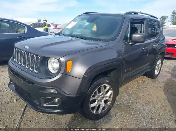 ZACCJBBBXJPH82310 2018 JEEP RENEGADE - Image 2