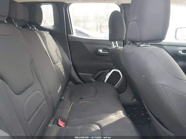 ZACCJBBBXJPH82310 2018 JEEP RENEGADE - Image 8