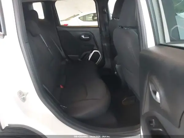 ZACCJBBBXJPH90620 2018 JEEP RENEGADE - Image 8