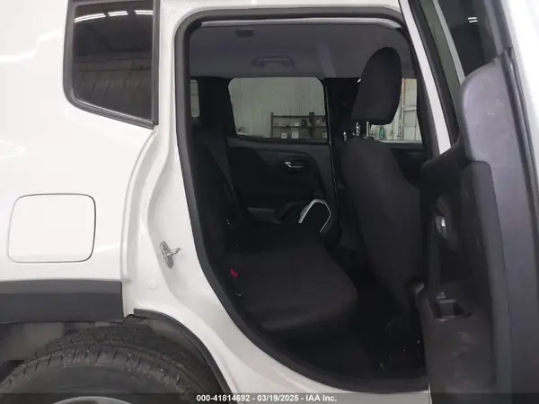 ZACCJBBBXJPH92822 2018 JEEP RENEGADE - Image 8