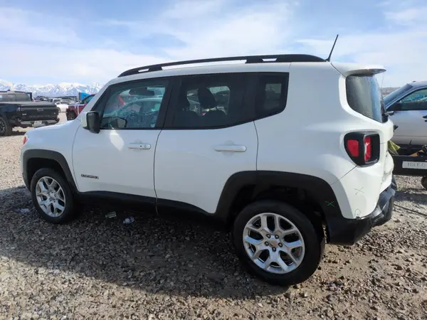 ZACCJBBBXJPJ01026 2018 JEEP RENEGADE - Image 2