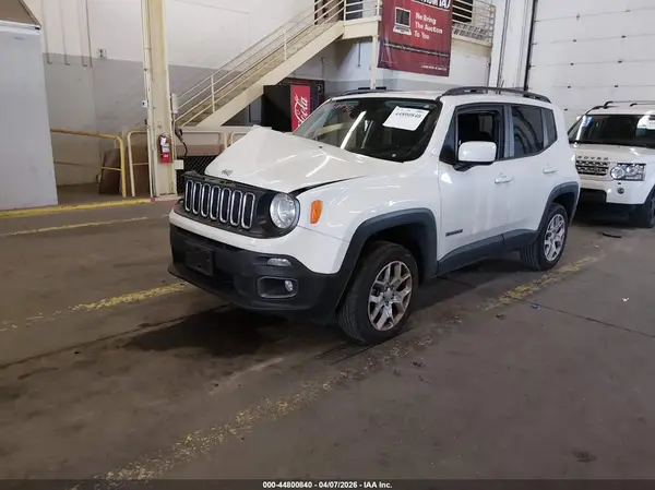 ZACCJBBBXJPJ02645 2018 JEEP RENEGADE - Image 2