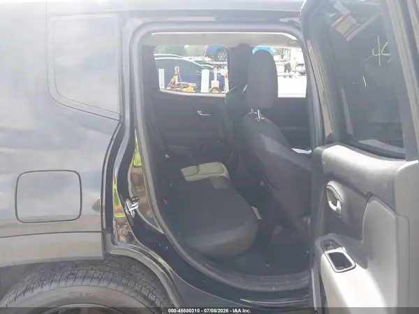 ZACCJBBBXJPJ09045 2018 JEEP RENEGADE - Image 8