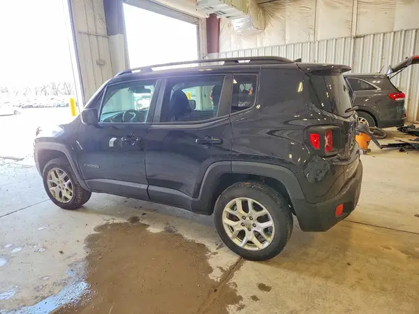 ZACCJBBBXJPJ27979 2018 JEEP RENEGADE - Image 2