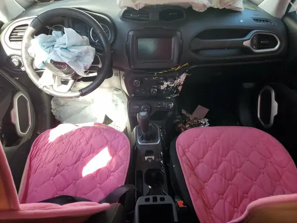 ZACCJBBBXJPJ33944 2018 JEEP RENEGADE - Image 8