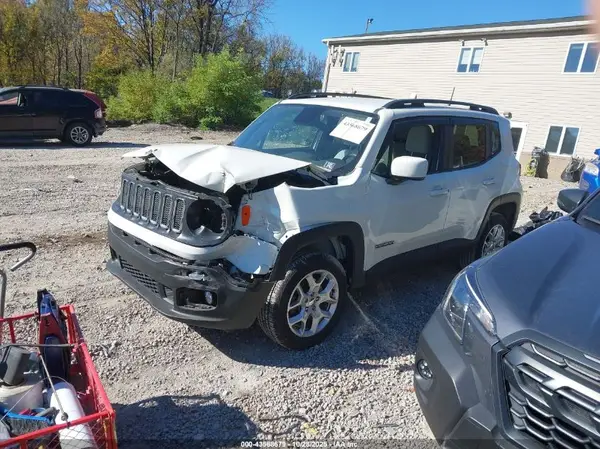 ZACCJBBBXJPJ35161 2018 JEEP RENEGADE - Image 2