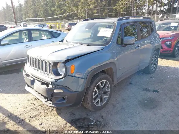 ZACCJBBBXJPJ38593 2018 JEEP RENEGADE - Image 2
