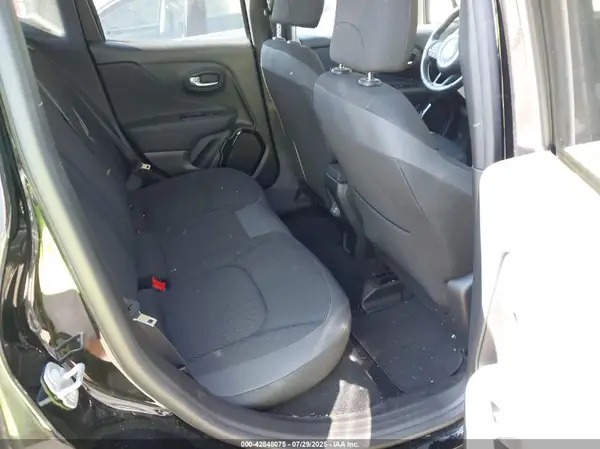 ZACCJBBBXJPJ43843 2018 JEEP RENEGADE - Image 8
