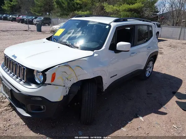ZACCJBBBXJPJ44216 2018 JEEP RENEGADE - Image 2