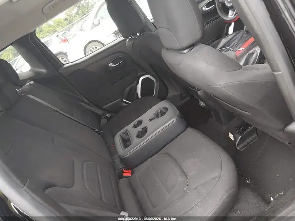ZACCJBBBXJPJ44944 2018 JEEP RENEGADE - Image 8