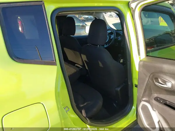 ZACCJBBBXJPJ49805 2018 JEEP RENEGADE - Image 8
