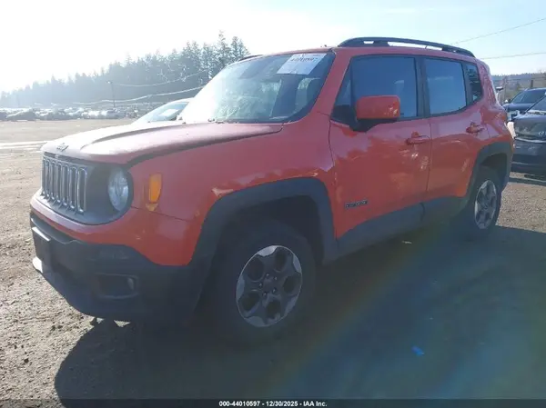 ZACCJBBH2HPF08081 2017 JEEP RENEGADE - Image 2
