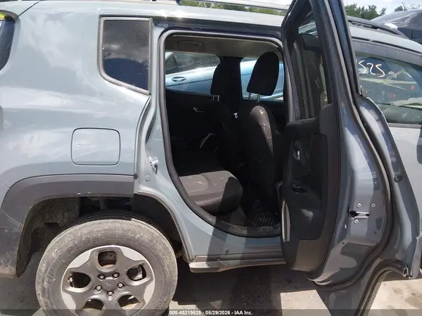 ZACCJBBH7HPF93421 2017 JEEP RENEGADE - Image 8